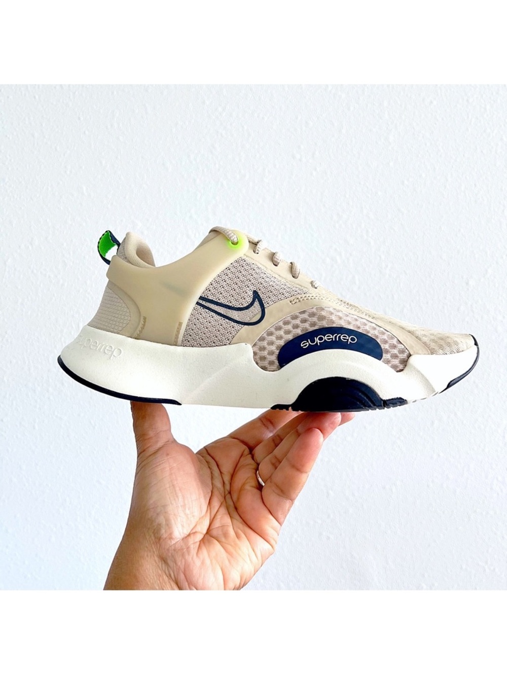 Nike SuperRep Go 2 Beige and Navy Training Sneakers 6 Mens / 7.5 Women’s